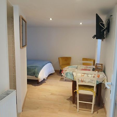 Le Lys Appartement Saintes Buitenkant foto