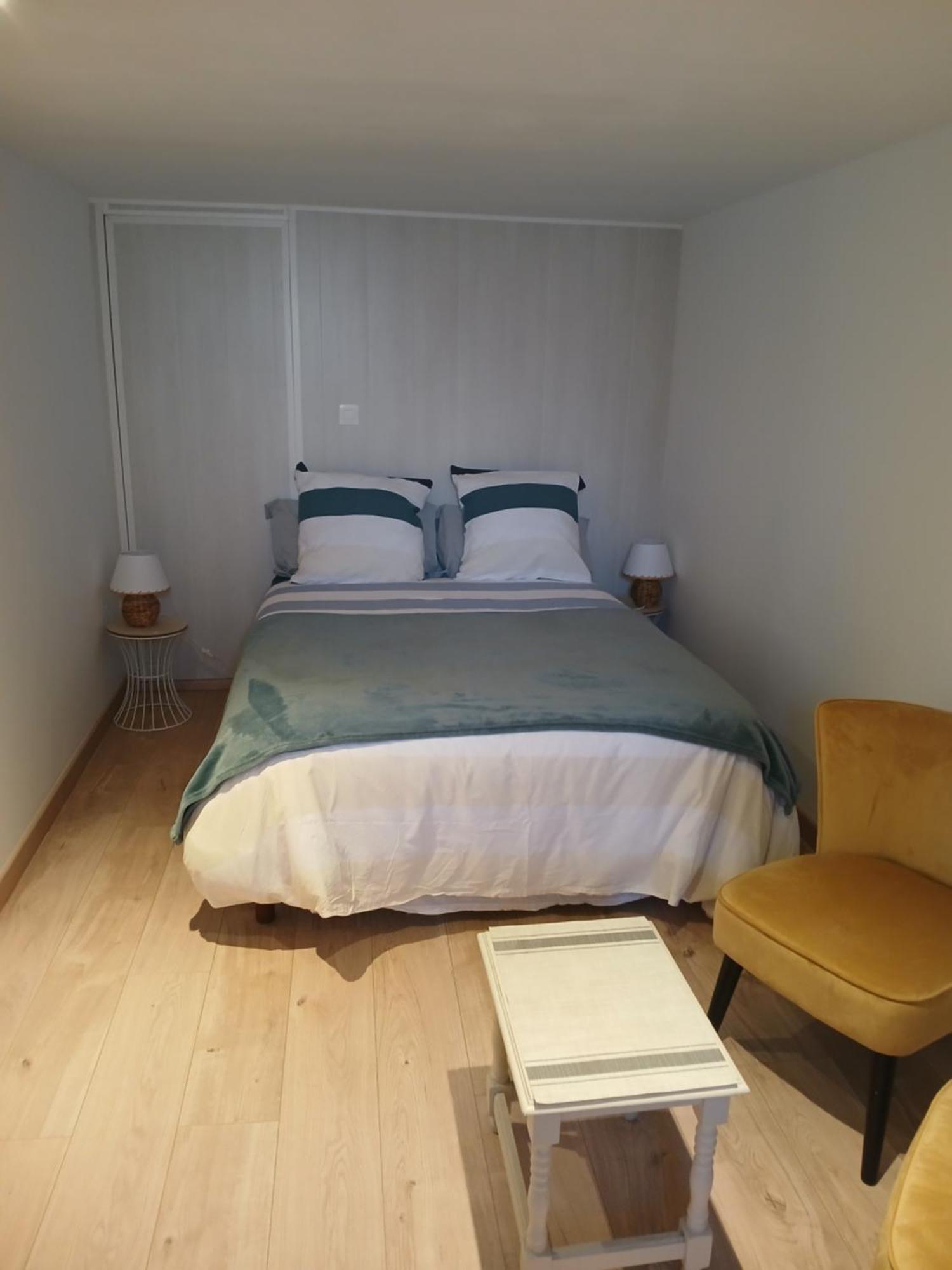 Le Lys Appartement Saintes Buitenkant foto